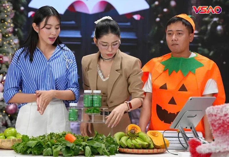Hằng Du Mục cùng team Chị Em Rọt
