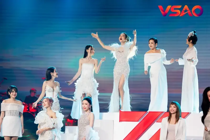 Mỹ Linh thử sức với vũ đạo tại Chị đẹp đạp gió rẽ sóng 2023