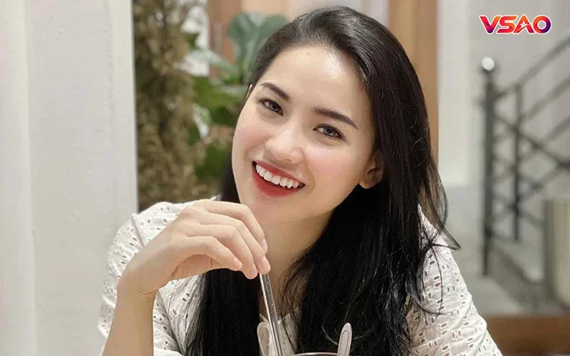 Tiểu sử Võ Hà Linh: Hồ sơ, lĩnh vực review và kênh chính thức