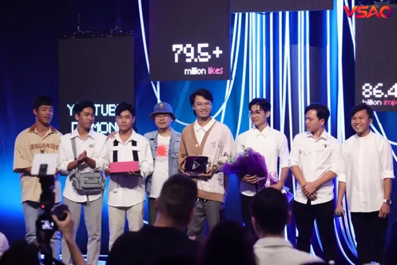 Hành trình đến nút Kim cương YouTube