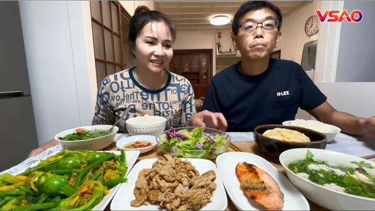 Mukbang là gì? Nguồn gốc và các dạng nội dung video ẩm thực